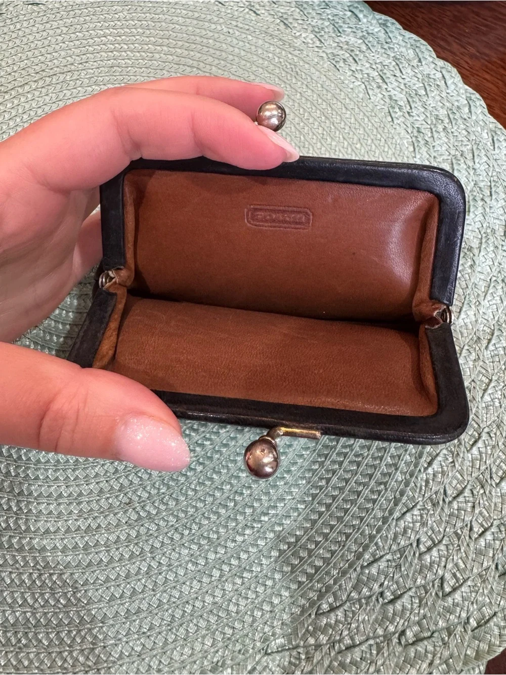 Vintage Coach Black Leather Kiss-Lock Coin Purse - Picture 4 of 4